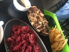 -牛一煲美食(江高店)