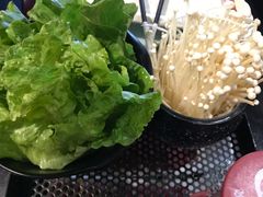 -左庭右院鲜牛肉火锅(金山万达店)