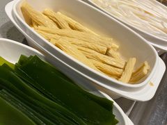 -海底捞火锅(曹安公路店)