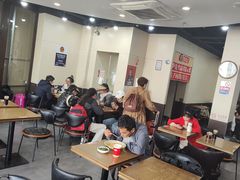 -李先生牛肉面大王(北京站售票厅餐厅)