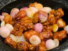 杏鲍菇菜心炒蒜香肉-美极鲜食坊(宝安南路店)