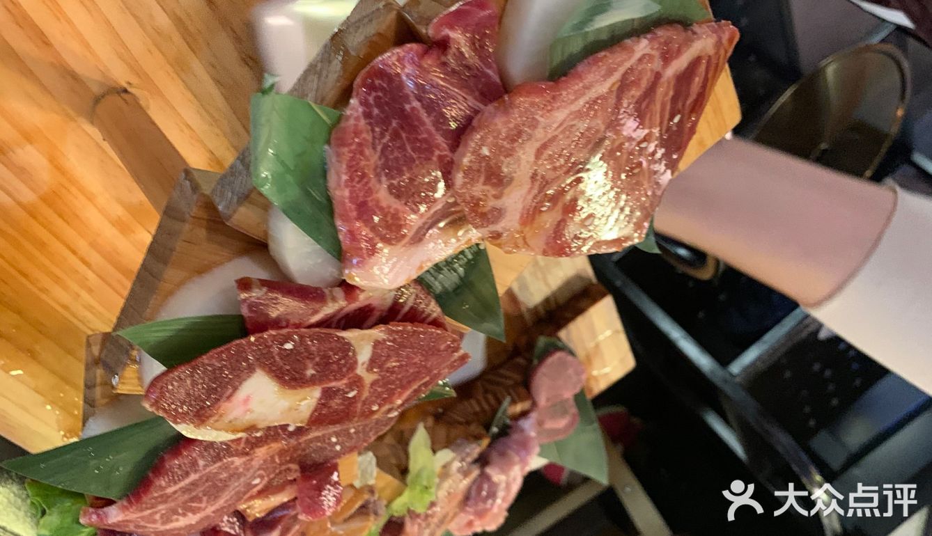 天冷就是该吃肉[调皮]