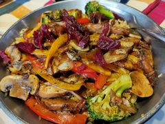 青酱鸡排铁锅饭-遇见西木美式餐厅(体育路店)