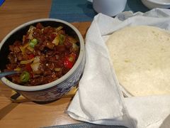黑三剁配薄饼-雀舞云南菜(乐客城店)