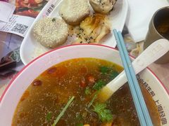 -小杨生煎(金山百联购物中心3楼店)