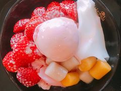 芋见草莓冰沙-鲜芋仙(苏州干将店)
