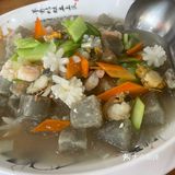 海鲜🦞和海边你选哪个[亲亲]