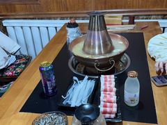 -果松木炭酸菜铜火锅·外婆参鸡汤