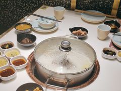 -洪氏嗨捞·猪肚鸡火锅(阳光天地店)
