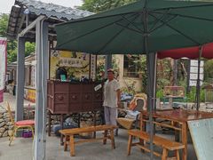 -百里峡七彩艺术小镇