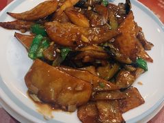 地三鲜-东北哈尔滨酱骨头馆房掌柜铁锅炖