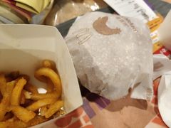 -麦当劳(民盈·国贸城店)