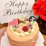 在广州吃到七夕漂亮蛋糕！🎂是水蜜桃味的🍑