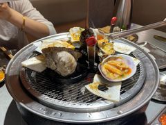 -围炉肉舍•炭烤活鳗•丹东海鲜烤肉(步行街店)
