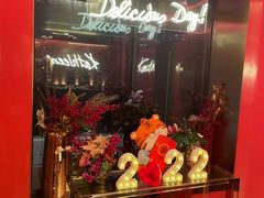 等位区-Kathleen's Waitan 凯圣琳江景西餐厅(外滩店)