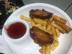 炸鸡翼薯条-大头力茶餐厅(花都融创茂店)