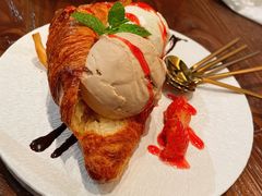 冰激凌牛角-ALLORA意大利餐厅(丰盛里店)