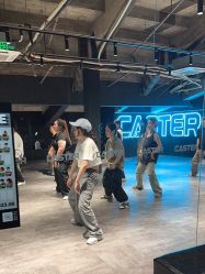 -CASTER跳舞俱乐部