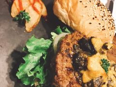 -HIGH FIVE哈福手工汉堡(桂林路店)