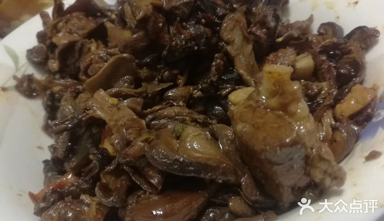 且肉与骨刚好离骨状态，更是恰到好处。难怪每个人