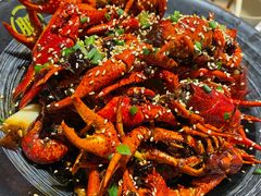-肥肥虾庄·金牌油焖大虾(首义路店)
