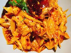 敲糖棒棒鸡-辛香汇·现炒川菜(淮海路百盛店)
