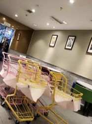 -萌兔星空蹦床撸兔馆