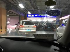 -大宁国际商业广场-地下停车库