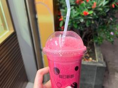 玫瑰火龙果鲜橙汁-每日新鲜水果吧(南京东路店)