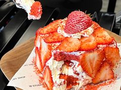-W COLLECTIVE  DESSERT SHOP