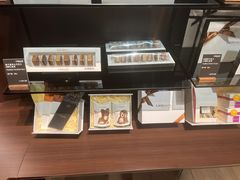 -Laderach 莱德拉(上海环贸iapm店)