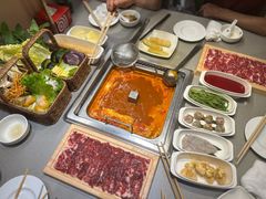 -海底捞火锅(新松江路生日主题店)