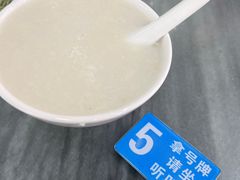 白粥-穗银肠粉店(东川路店)