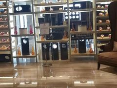 面包甜点陈列柜-北京王府井希尔顿酒店·万斯阁西餐厅