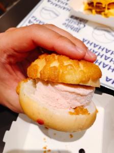 white castle白色城堡迷你汉堡(静安丰盛里店)-"听说是国外蛮知名的