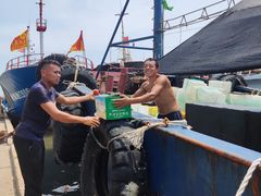 -吕四渔港码头海鲜餐厅