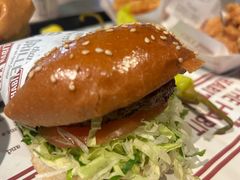 -The Habit Burger Grill 哈比特汉堡(复兴soho店)