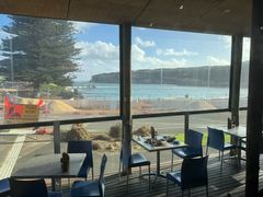-12 Rocks Beach Bar Cafe