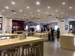 店内环境-华为授权体验店(中山公园来福士)