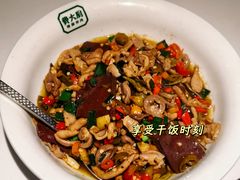 -费大厨辣椒炒肉(高铁吾悦广场店)