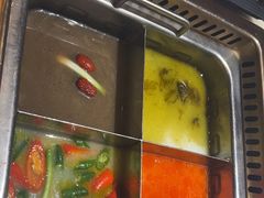 -巴渝瓦肆重庆鲜火锅(宝龙环湖店)