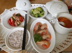 -童谣里医疗级月子中心(独栋湖景店)