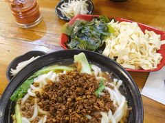 鸡肉酱米线-丽虹云南过桥米线(兴工街店)