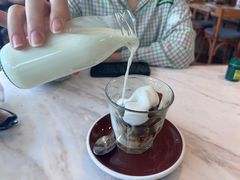 -ROAST coffee & eatery