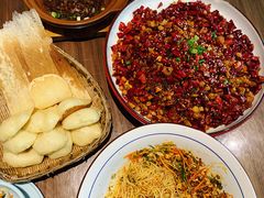 -有红鸡毛店·川菜(建设路店)