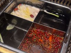 -巴渝瓦肆重庆鲜火锅(宝龙环湖店)