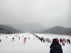 -济南卧虎山滑雪场