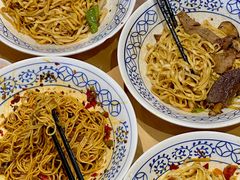 -李与白包子铺(桐梓林店)
