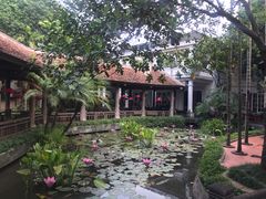 -河内西湖莲花自助餐厅