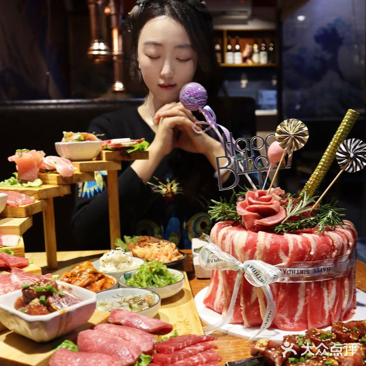 肉食动物的生日蛋糕🎂生日蛋糕不一定是奶油的